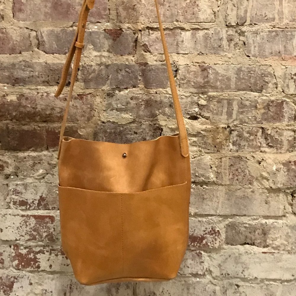 Selman Cross-body Cognac